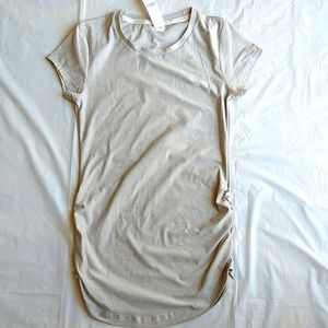 Junior New Balance Top, color gray, size XS